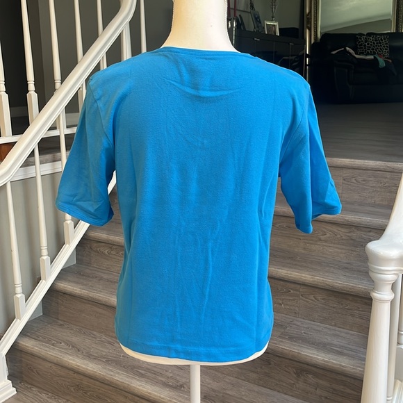 Chico's Blue Short Sleeve V-Neck Tee - Picture 2 of 4